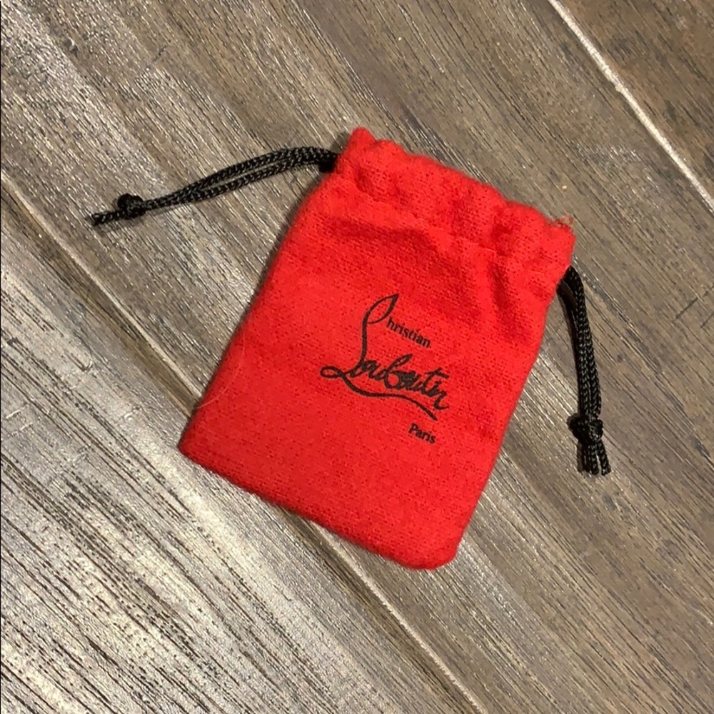 Tiny dust bag